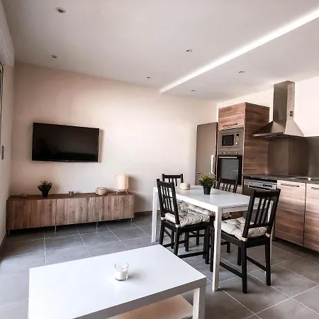 2 Pieces Balcon Et Parking Proche Centre 4 * 르 라방두